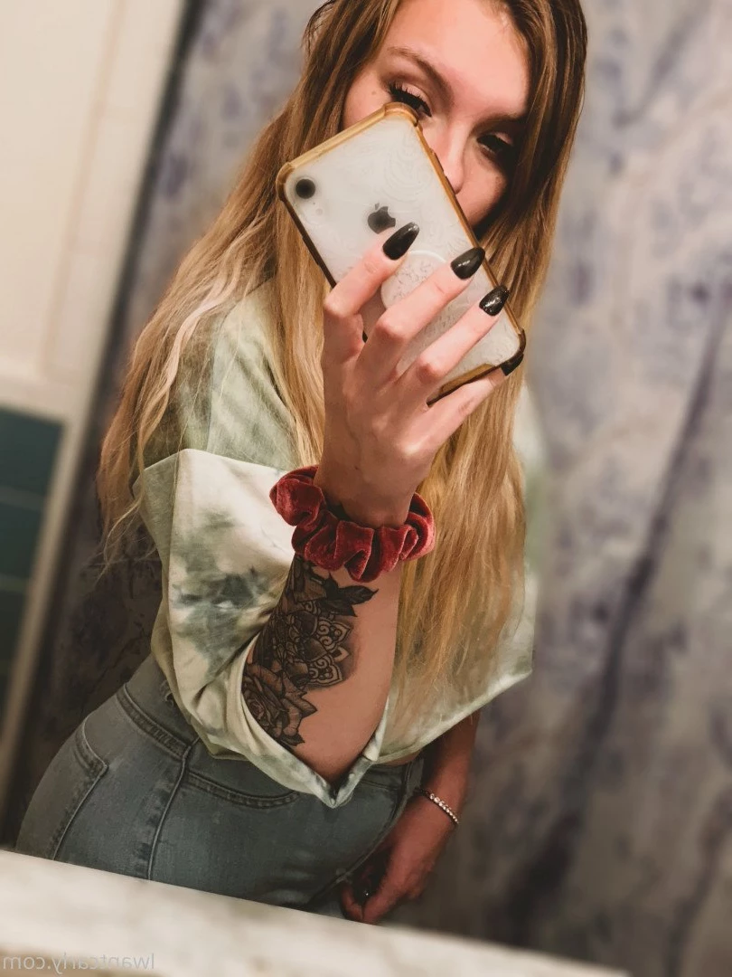 𝑪𝒂𝒓𝒍𝒚 𝑹𝒂𝒆 💦❤️‍🔥  ᵐⁱˡᶠ ⁿᵉⁱᵍʰᵇᵒʳ [ carlyraeofficial ] Onlyfans leaked photo 5215314 on Hotleaks.tv