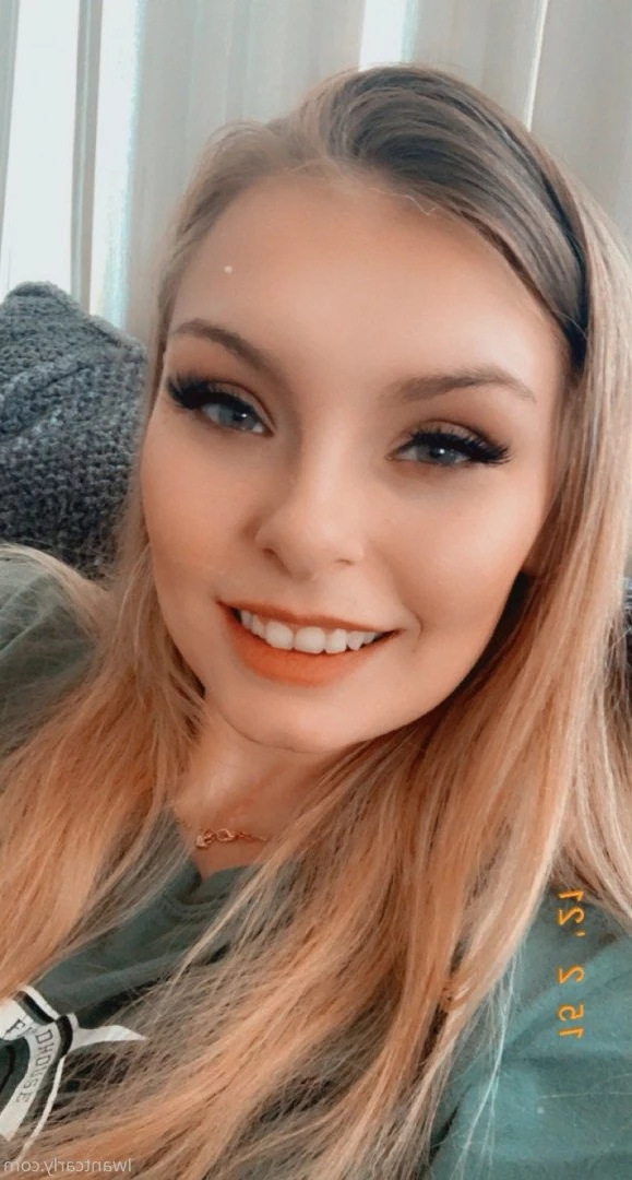 𝑪𝒂𝒓𝒍𝒚 𝑹𝒂𝒆 💦❤️‍🔥  ᵐⁱˡᶠ ⁿᵉⁱᵍʰᵇᵒʳ [ carlyraeofficial ] Onlyfans leaked photo 5215437 on Hotleaks.tv