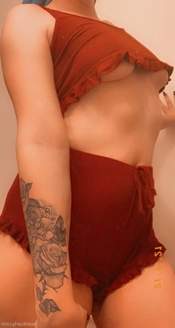 𝑪𝒂𝒓𝒍𝒚 𝑹𝒂𝒆 💦❤️‍🔥  ᵐⁱˡᶠ ⁿᵉⁱᵍʰᵇᵒʳ [ carlyraeofficial ] Onlyfans leaked photo 5215850 on Hotleaks.tv