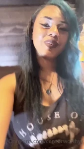 4988719