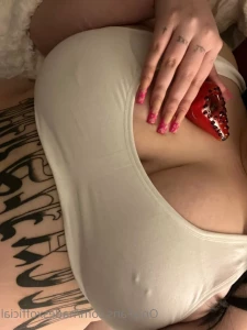 5632774