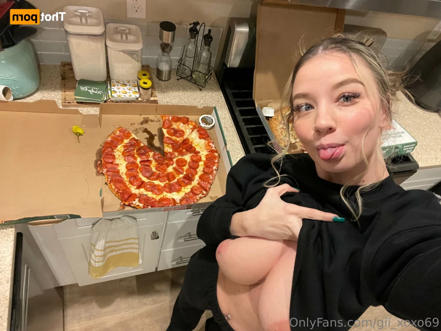 gii 🍒 [ gii_xoxo69 ] Onlyfans leaked photo 16448266 on Hotleaks.tv