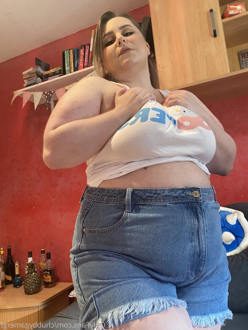 Hiatus ChubbyGamerGF [ chubbygamergf ] Onlyfans leaked photo 5148577 on Hotleaks.tv