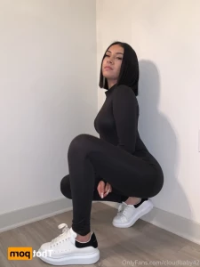 16228052