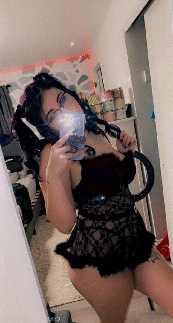 coralinebb Onlyfans leaked photo 5229007 on Hotleaks.tv