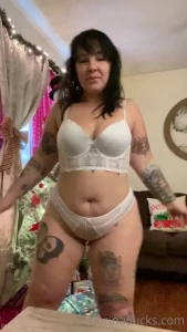 𝖢𝗈𝗋𝗂𝗇𝖺 😈 sᴇxᴛᴀᴘᴇs 🔌 [ corinasbooty ] Onlyfans leaked video 4995857 on Hotleaks.tv