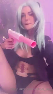 10579927