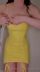 10579889