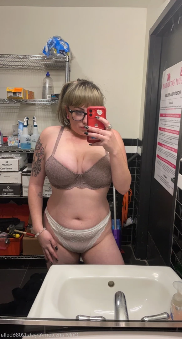 Crystal Bella [ crystal2086bella ] Onlyfans leaked photo 5623924 on Hotleaks.tv