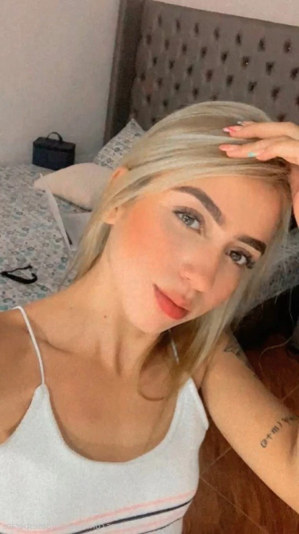cuteanddesperate [ cuteanddesesperate ] Onlyfans leaked photo 11526167 on Hotleaks.tv