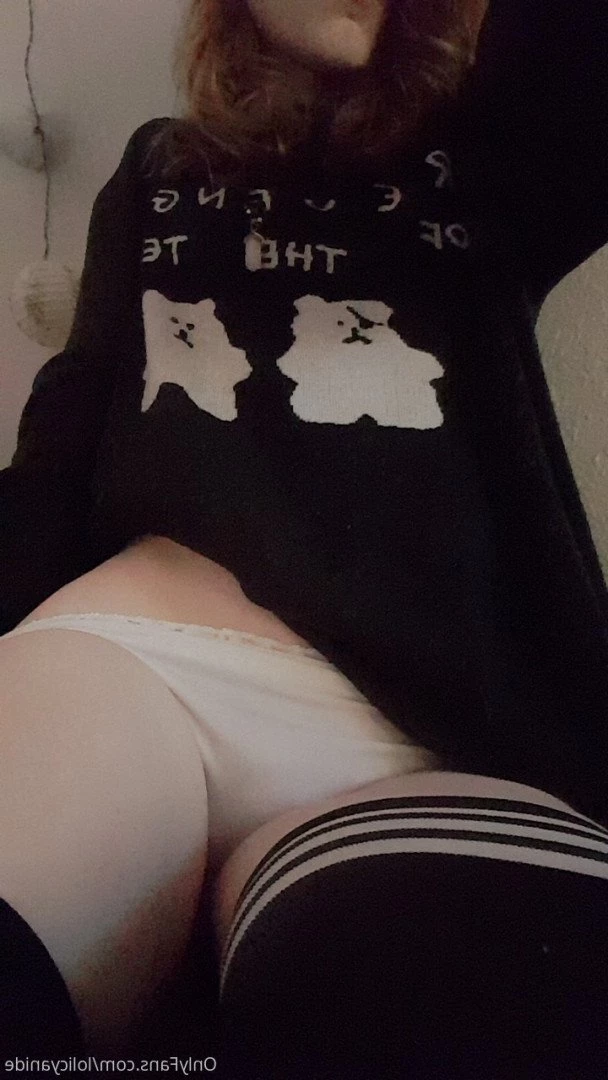 🧡🖤CyanideChuuni🖤🧡 [ cyanide_river ] Onlyfans leaked photo 5164087 on Hotleaks.tv