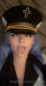 4999668