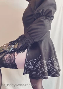 5619812