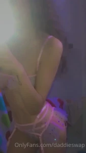 4999798