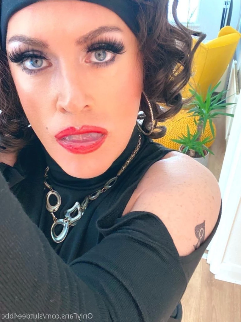 Dee 🇬🇧 [ dee4bbc ] Onlyfans leaked photo 9969566 on Hotleaks.tv