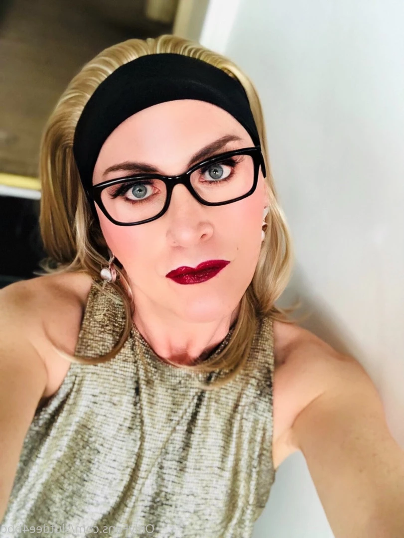 Dee 🇬🇧 [ dee4bbc ] Onlyfans leaked photo 9969793 on Hotleaks.tv