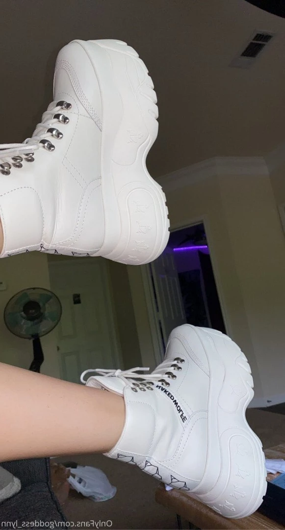 Goddess Lynn [ goddess_lynn ] Onlyfans leaked photo 452205 on Hotleaks.tv