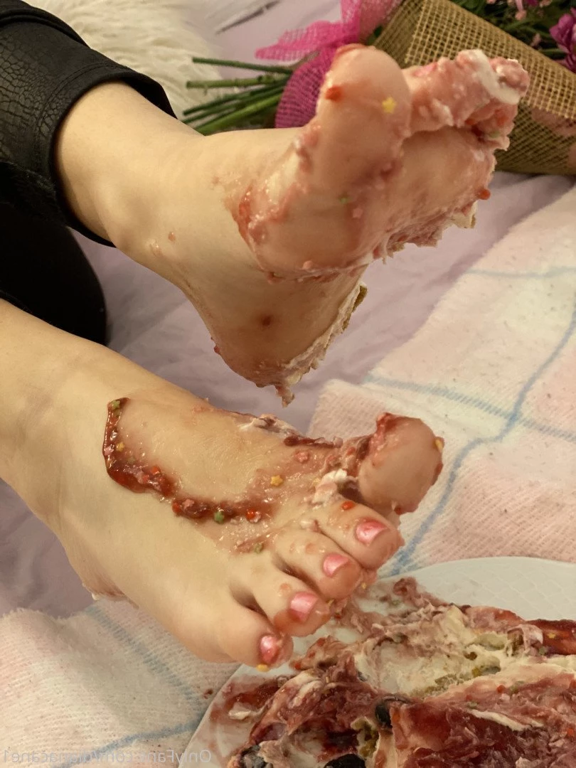 GODDESS DIANA 😏 fetish lover 👅 [ dianacane1 ] Onlyfans leaked photo 5105504 on Hotleaks.tv