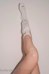 5599330