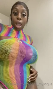 8722756
