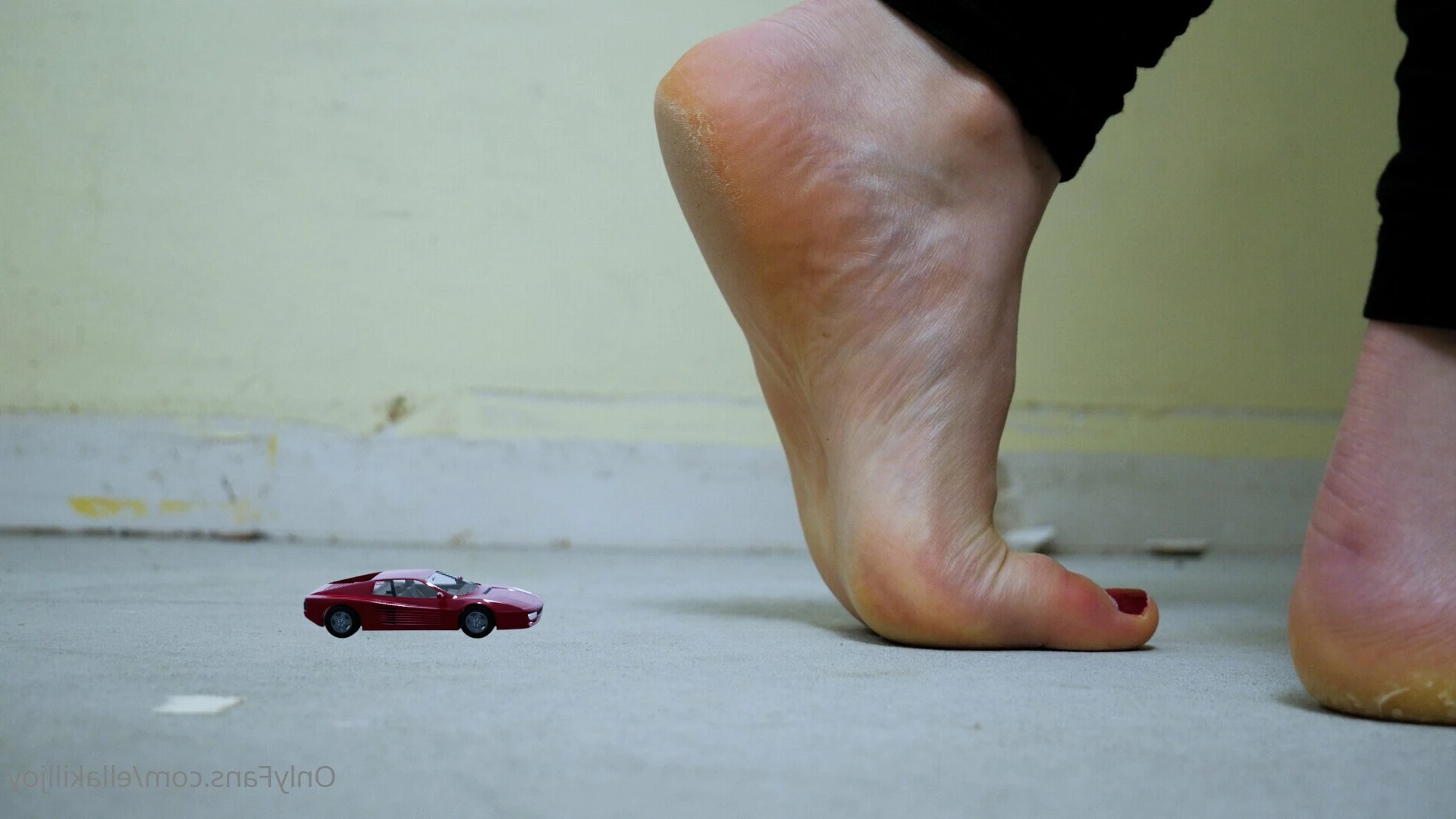 Giantess Ella [ ellakilljoy ] Onlyfans leaked photo 5086486 on Hotleaks.tv