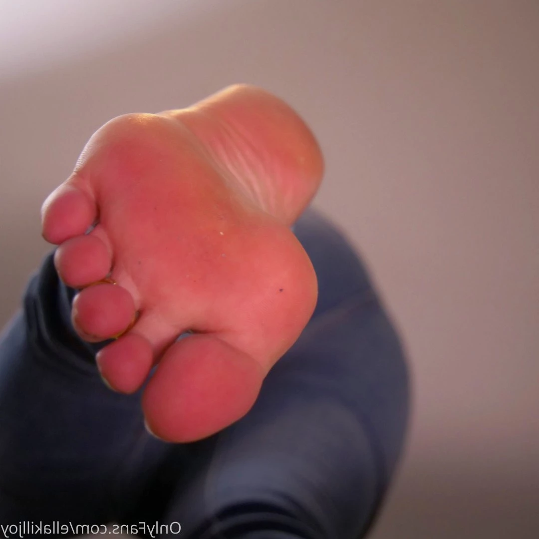 Giantess Ella [ ellakilljoy ] Onlyfans leaked photo 5087454 on Hotleaks.tv