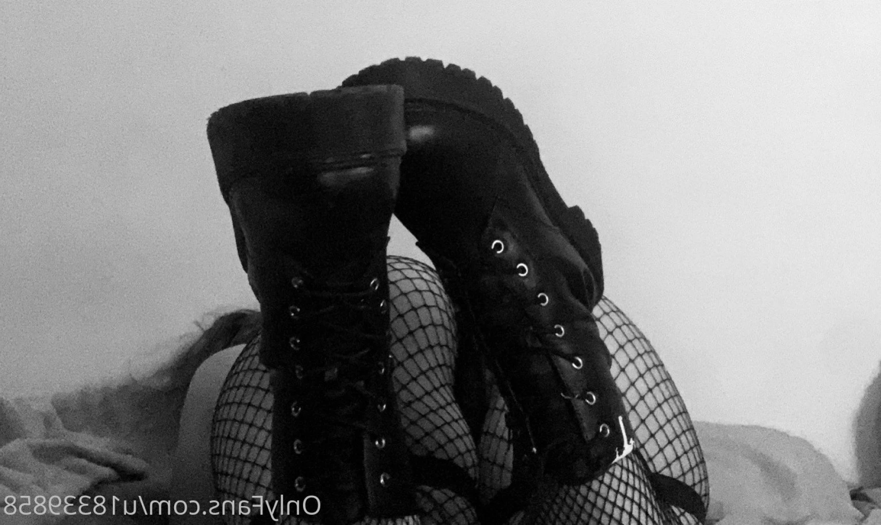 💦 BIG BOOTY GOTH GF💦 [ gothangel666 ] Onlyfans leaked photo 455751 on Hotleaks.tv
