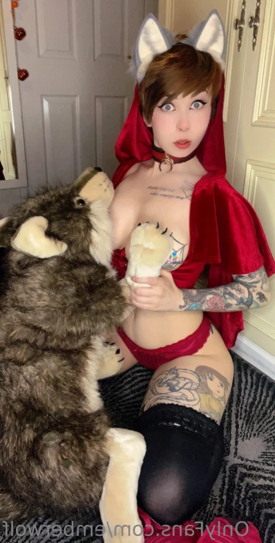 Ember Wolf [ emberwolf ] Onlyfans leaked photo 12854794 on Hotleaks.tv