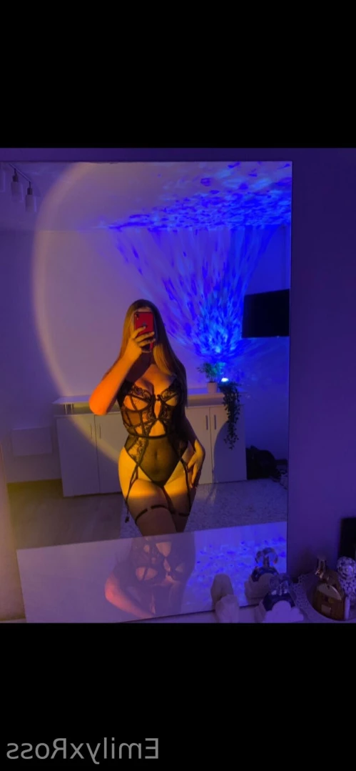 Emily♥️🥰 [ emilyxross ] Onlyfans leaked photo 13048173 on Hotleaks.tv
