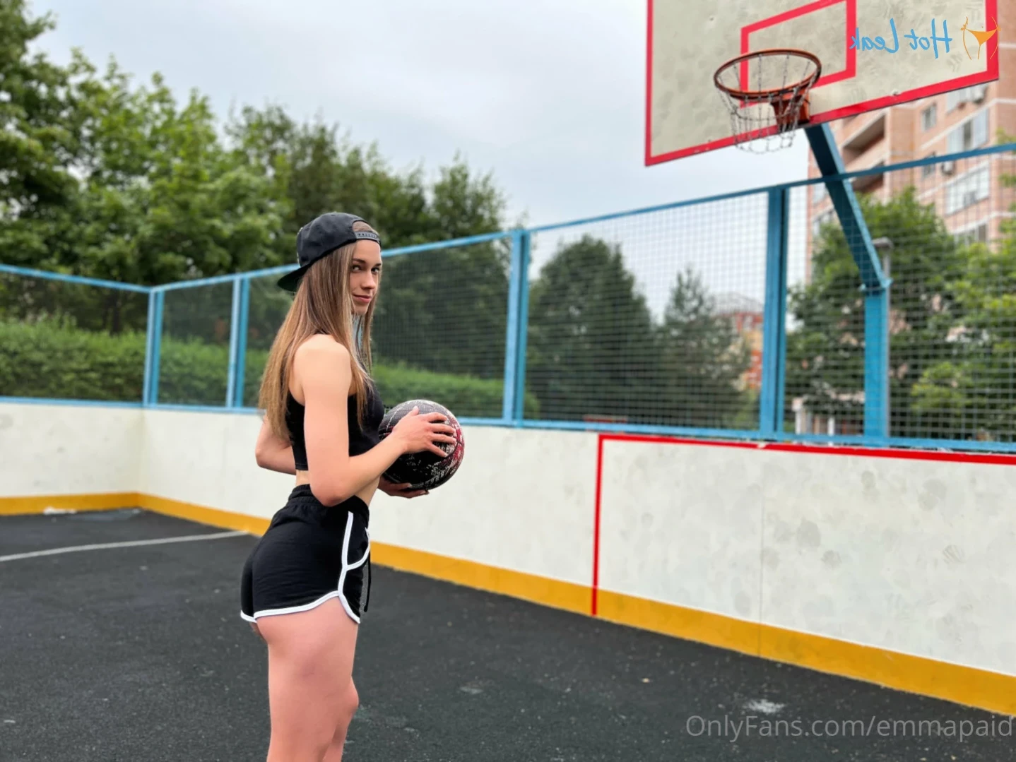Emma [ emmapaid ] Onlyfans leaked photo 13437181 on Hotleaks.tv