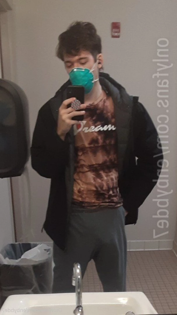 enbybde7 Onlyfans leaked photo 5088446 on Hotleaks.tv