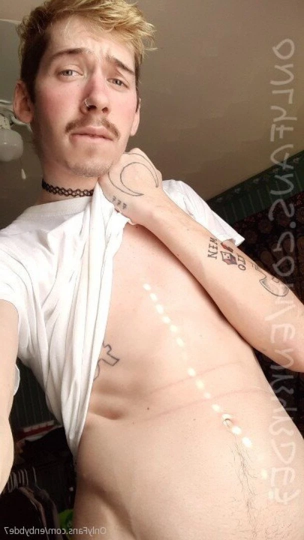 enbybde7 Onlyfans leaked photo 5089064 on Hotleaks.tv