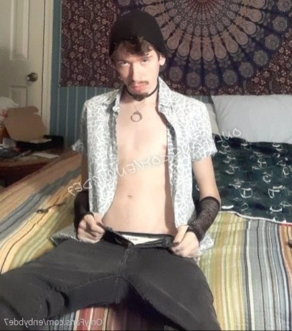 enbybde7 Onlyfans leaked photo 5089951 on Hotleaks.tv