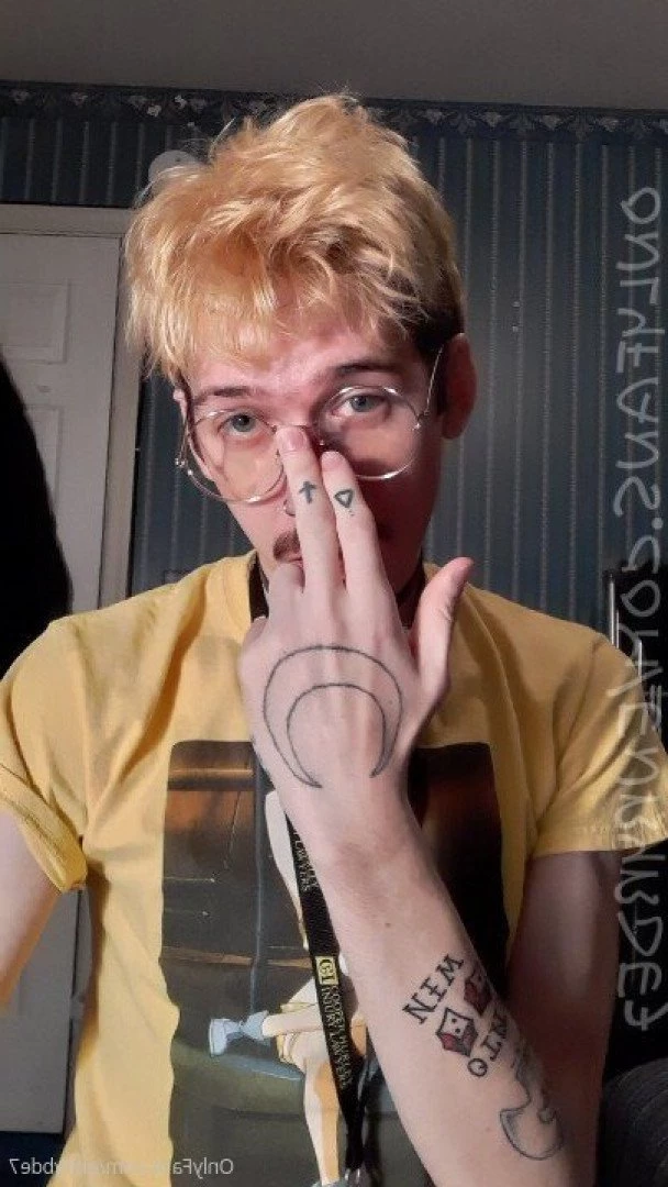enbybde7 Onlyfans leaked photo 5090325 on Hotleaks.tv