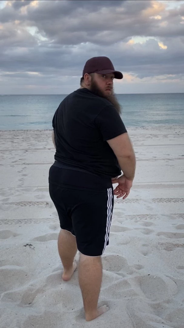 Big Fat Bear [ eyesup305 ] Onlyfans leaked photo 5088361 on Hotleaks.tv