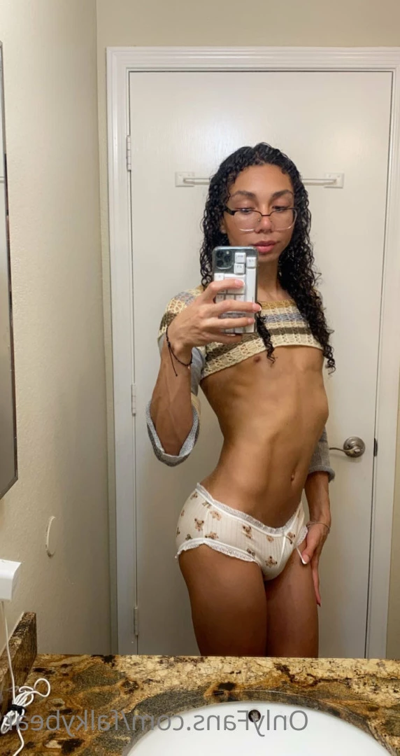 Falkiri [ falkybear ] Onlyfans leaked photo 5749374 on Hotleaks.tv