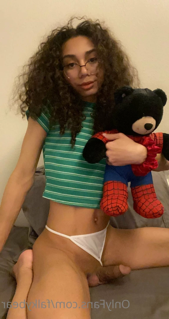 Falkiri [ falkybear ] Onlyfans leaked photo 5749394 on Hotleaks.tv