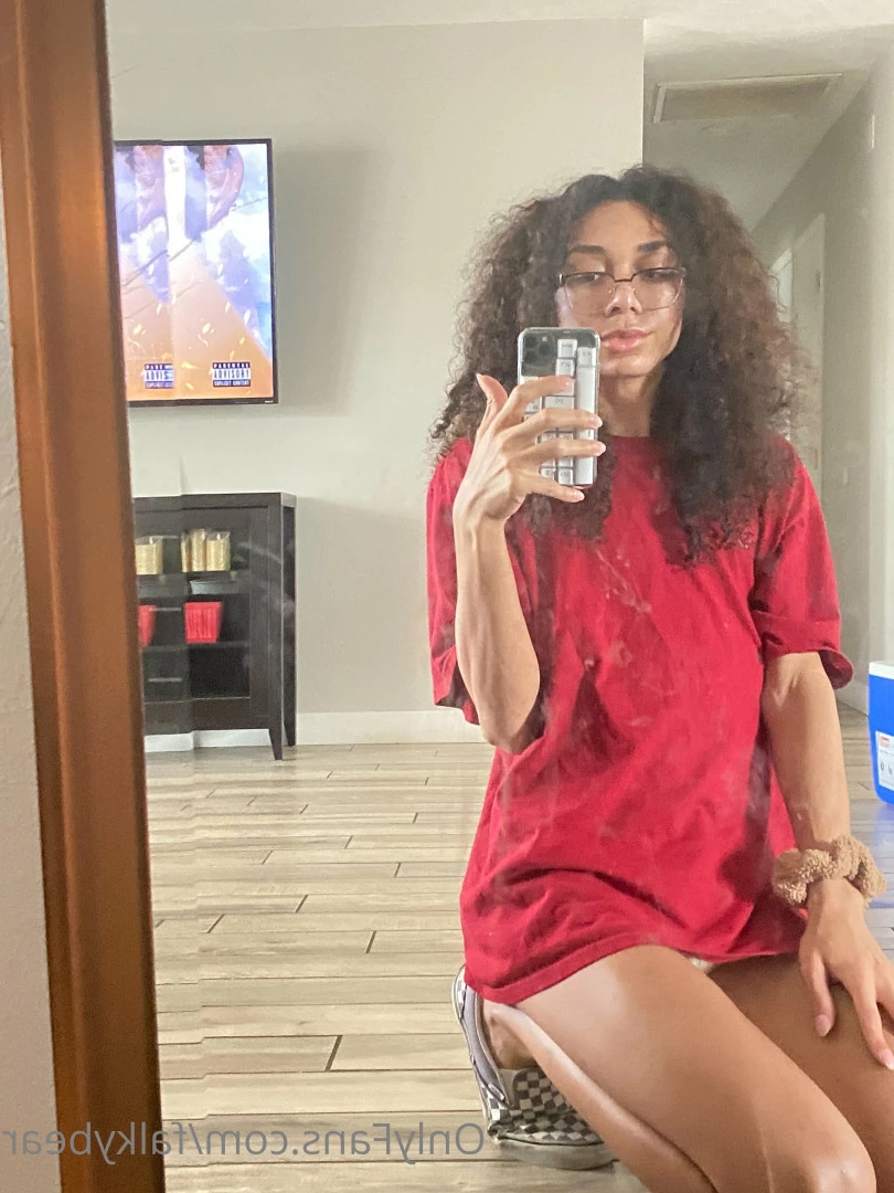 Falkiri [ falkybear ] Onlyfans leaked photo 5749786 on Hotleaks.tv