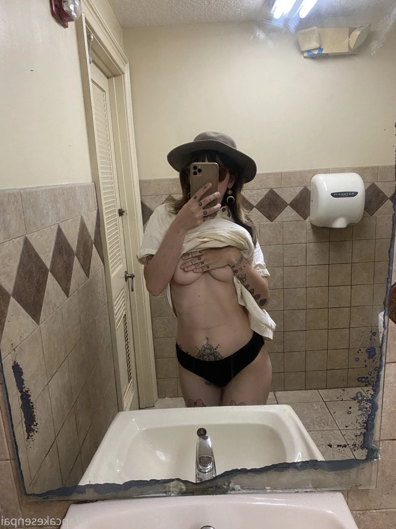 Fapcake Senpai [ fapcakesenpai ] Onlyfans leaked photo 5083528 on Hotleaks.tv