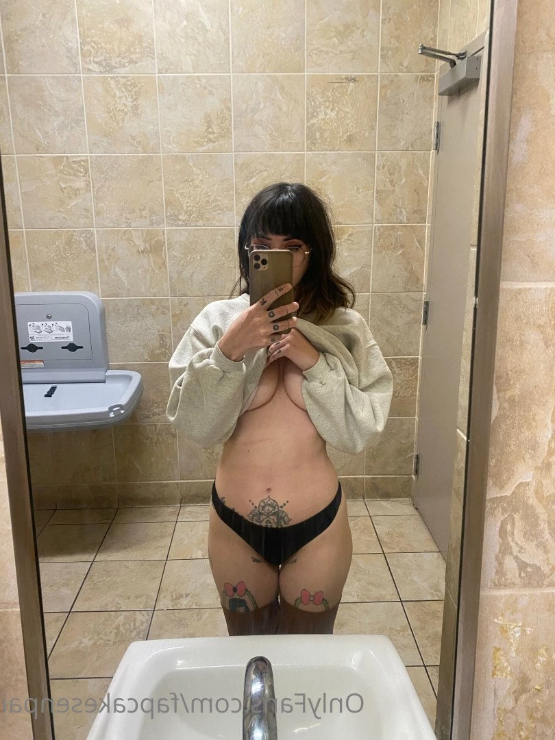 Fapcake Senpai [ fapcakesenpai ] Onlyfans leaked photo 5094165 on Hotleaks.tv