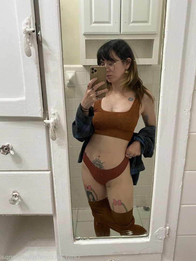 Fapcake Senpai [ fapcakesenpai ] Onlyfans leaked photo 5117787 on Hotleaks.tv