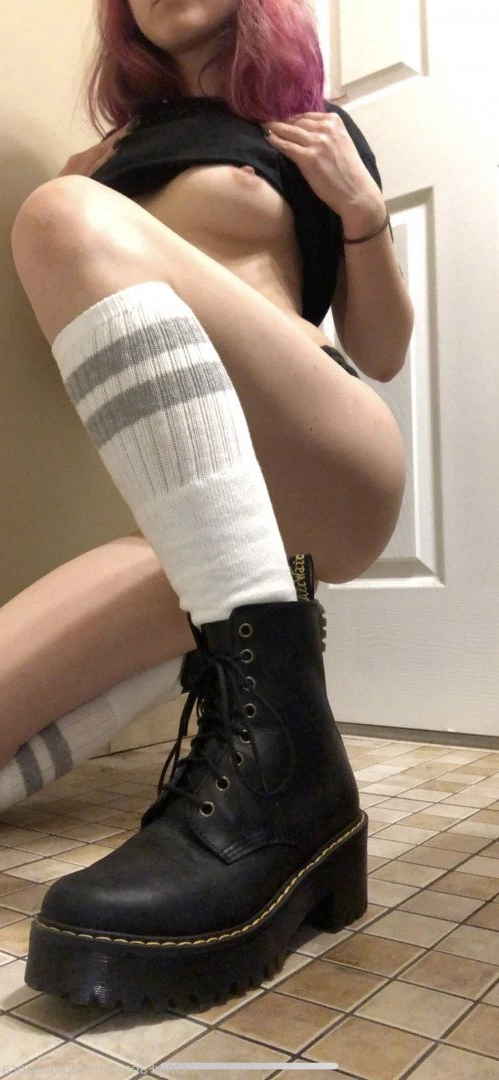 Faye [ fauxfae ] Onlyfans leaked photo 5068290 on Hotleaks.tv