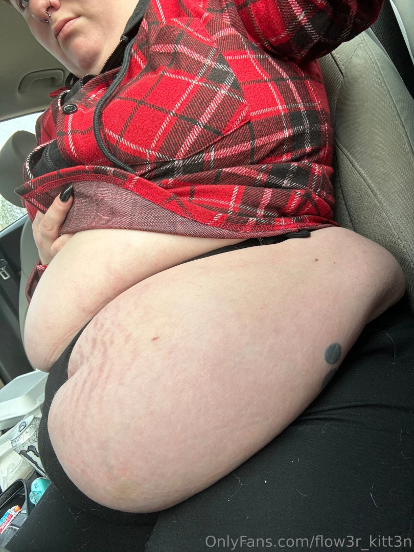 flow3r_kitt3n Onlyfans leaked photo 18546276 on Hotleaks.tv
