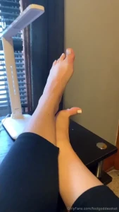 5043850