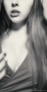 5043857