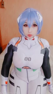 5745558