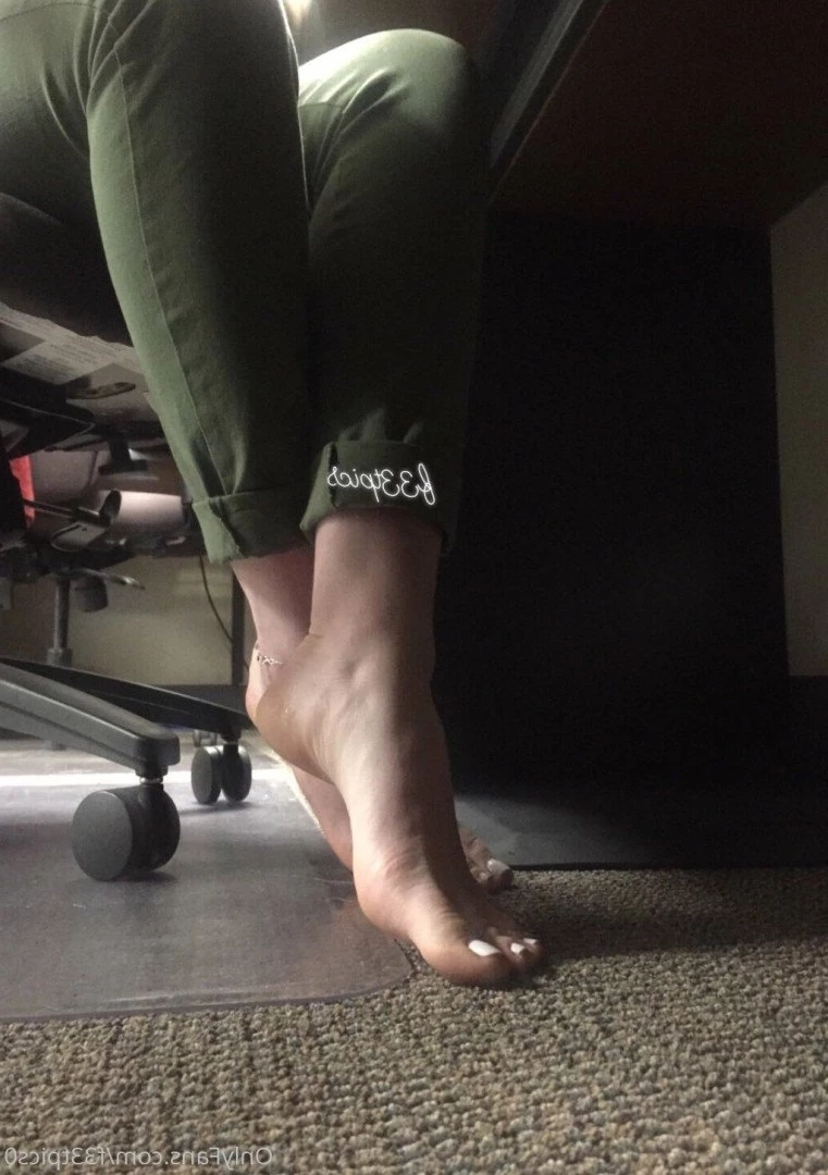 Freckled Feet [ freckled_feet ] Onlyfans leaked photo 5068517 on Hotleaks.tv