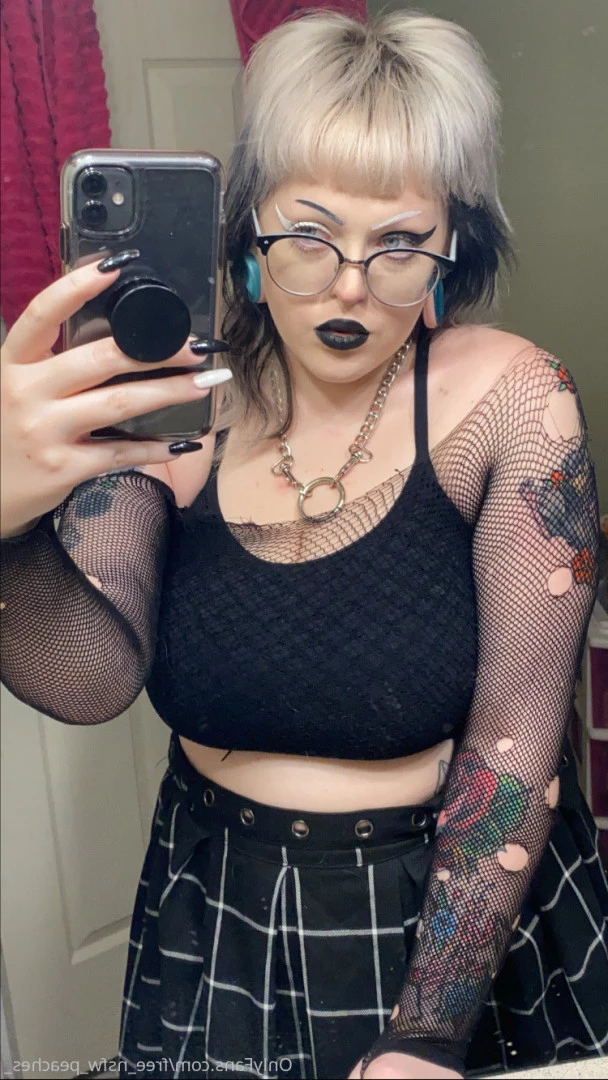 free_nsfw_peaches_ Onlyfans leaked photo 5572992 on Hotleaks.tv