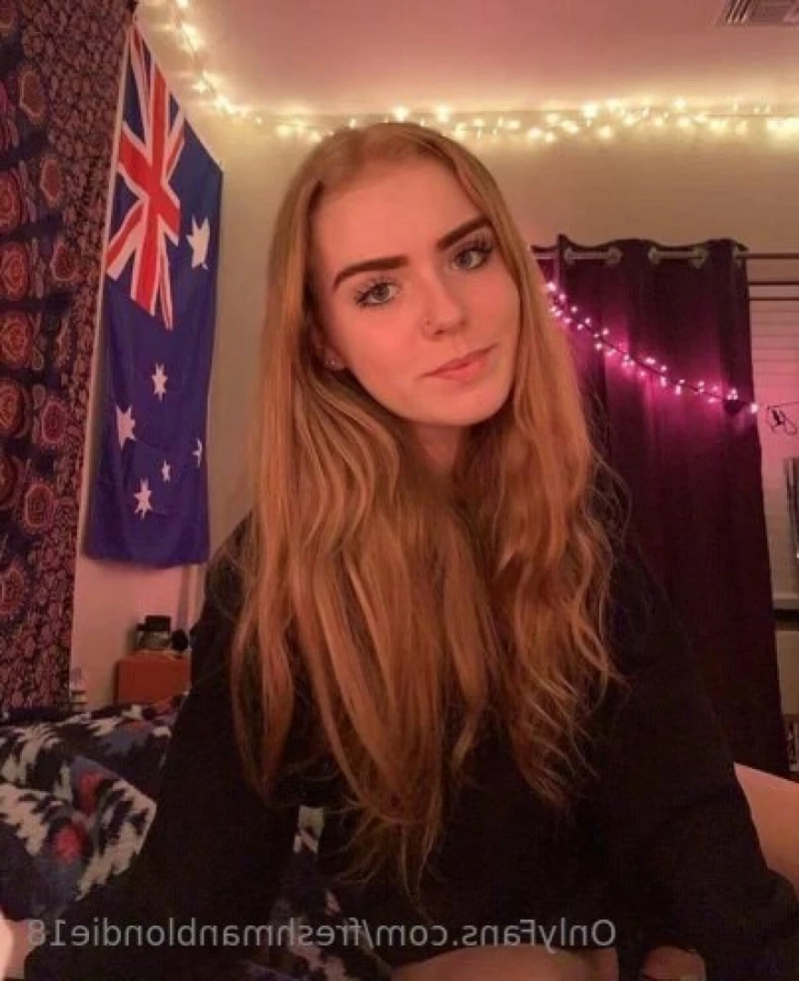 freshmanblondie18 Onlyfans leaked photo 12688553 on Hotleaks.tv