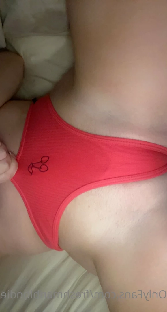 freshmanblondie18 Onlyfans leaked photo 12913883 on Hotleaks.tv